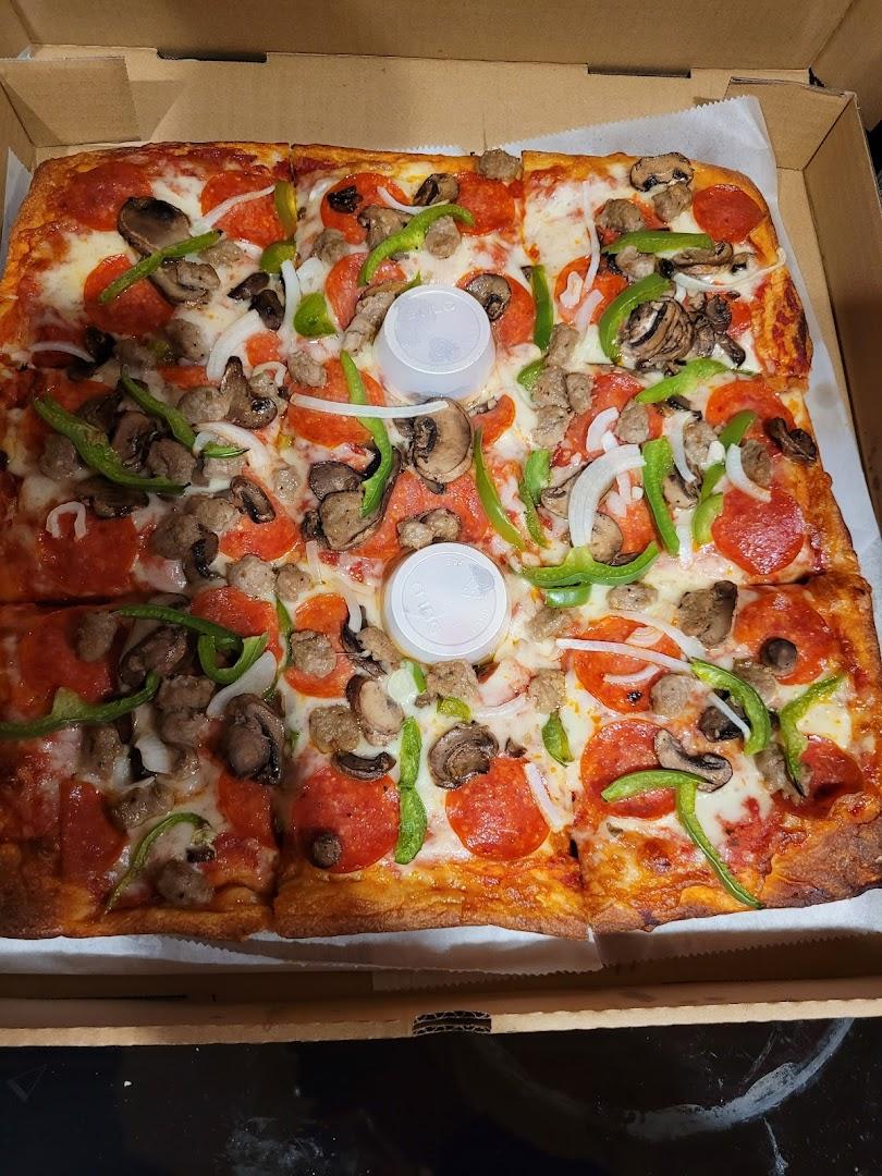 Santo's Pizza Menu image 5